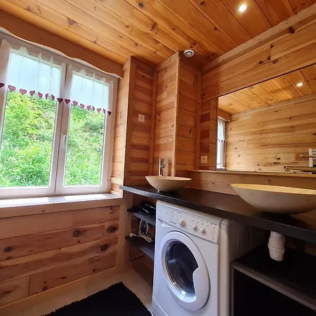 85 M² Pres Des Pistes, Terrasse Et Parking Prive, Equipements Complets. - Fr-1-589-410