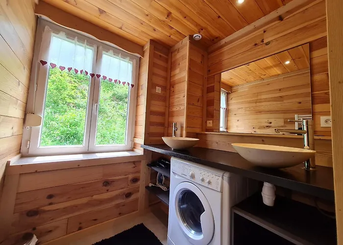 85 M² Pres Des Pistes, Terrasse Et Parking Prive, Equipements Complets. - Fr-1-589-410